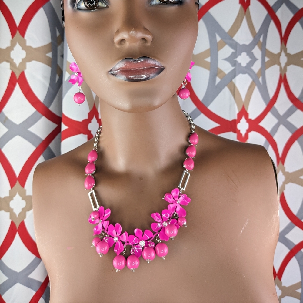 Pink Floral necklace Set - Picture 2 of 7